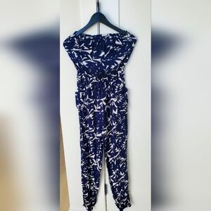 Roxy Navy and White strapless romper Ladies sz. SMALL/Stretchy
